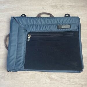 REI laptop case